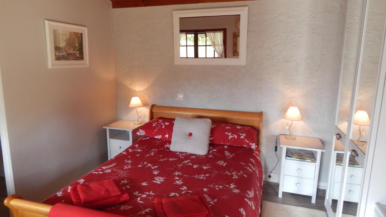 The Petite Chalet Chambre D'Hotes L'Isle-Jourdain  المظهر الخارجي الصورة